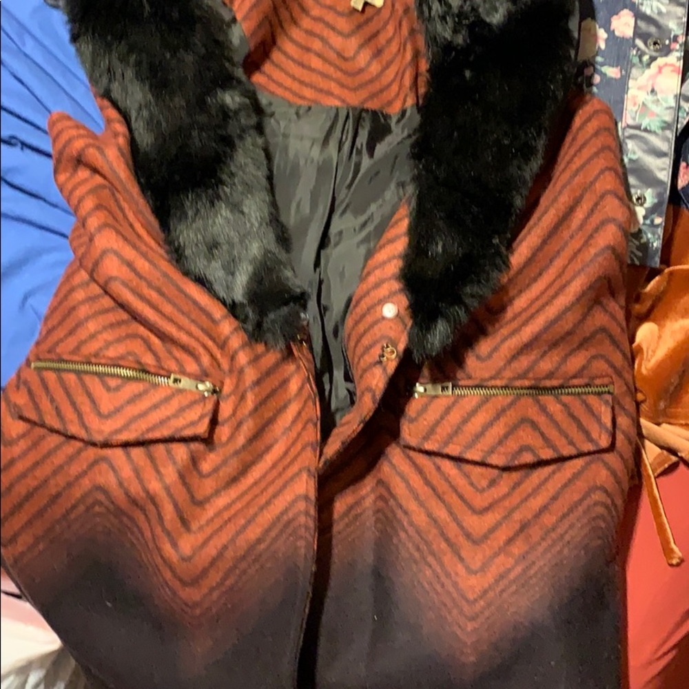 Vest - Picture 2 of 3